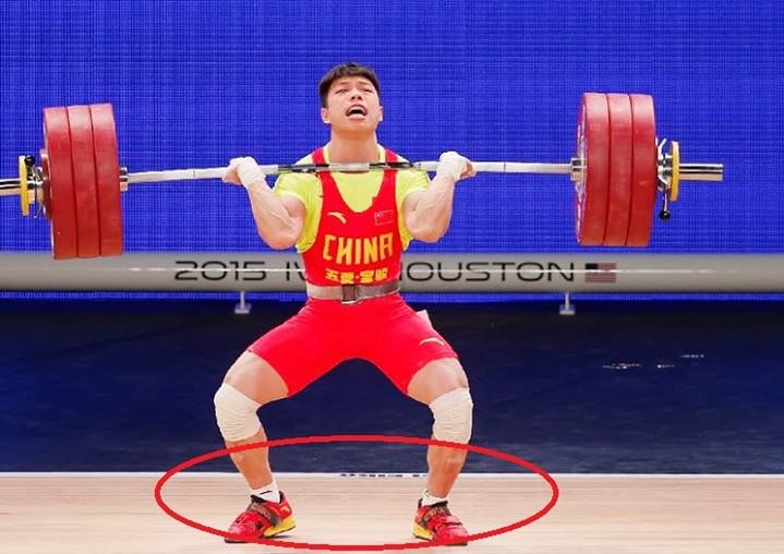 중국-역도선수-근육-불균형-자세